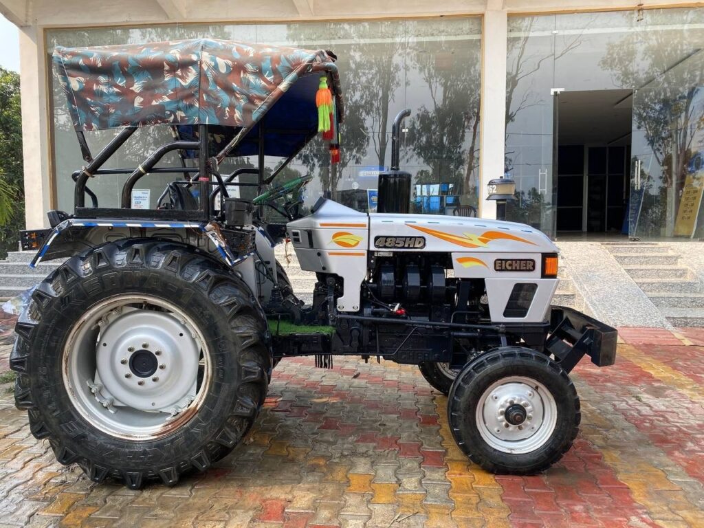 Purana Tractor Pics.jpg